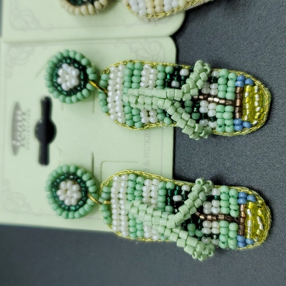 NWOT Handmade Multi Seedbead Flipflop Earrings Choice Mint Green or Ivory White - Picture 3 of 7